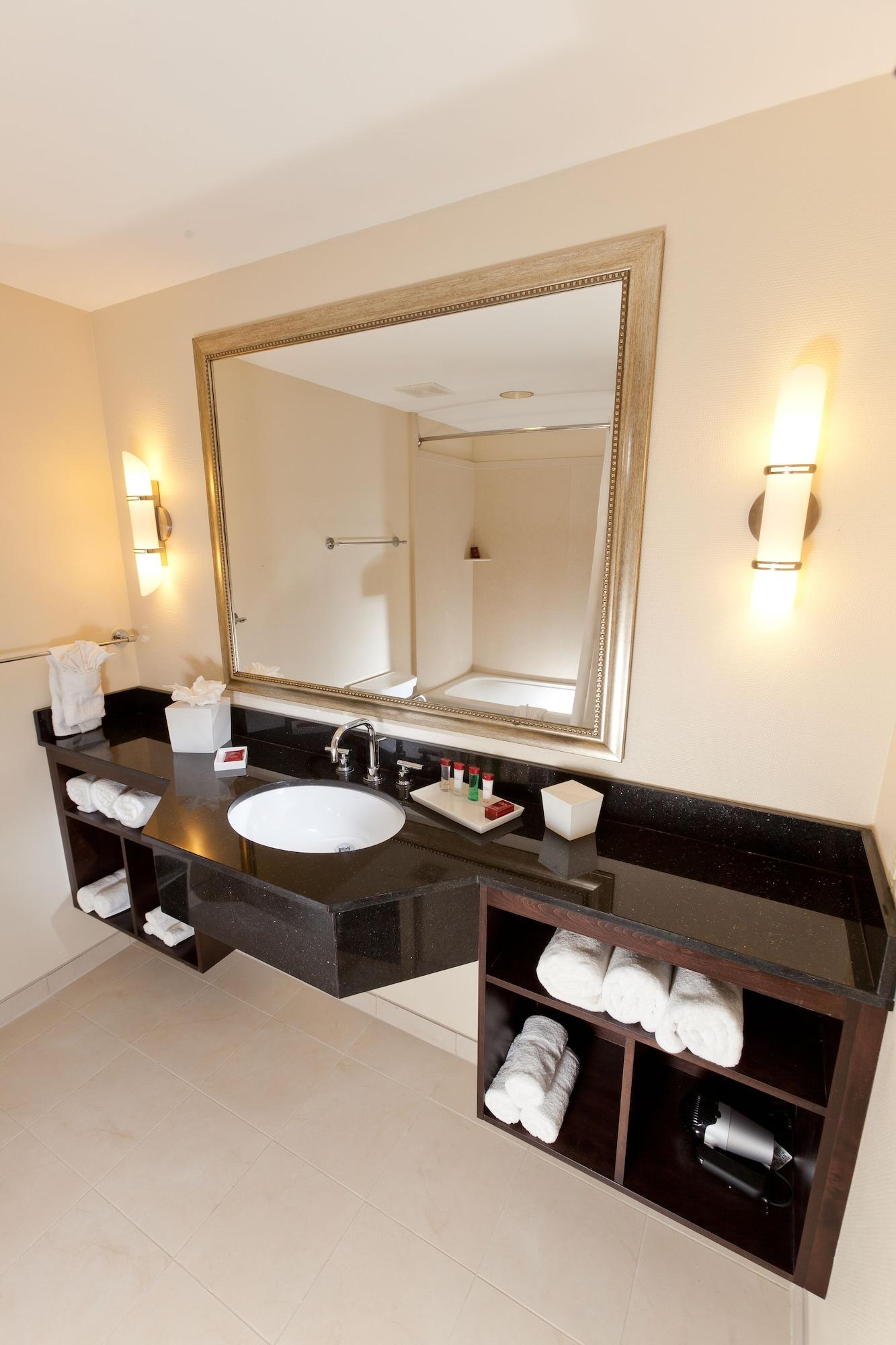 Resort Ramada Plaza By Wyndham & Intl Drive - Newly Renovated! Orlando