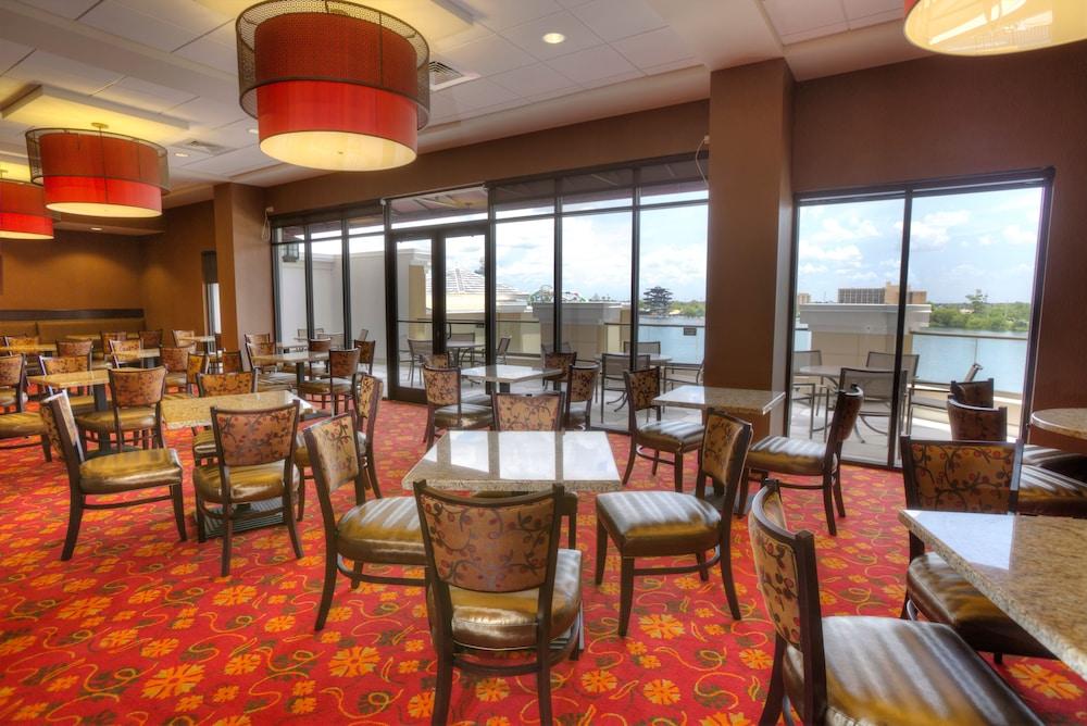 Ramada Plaza By Wyndham & Intl Drive - Newly Renovated!