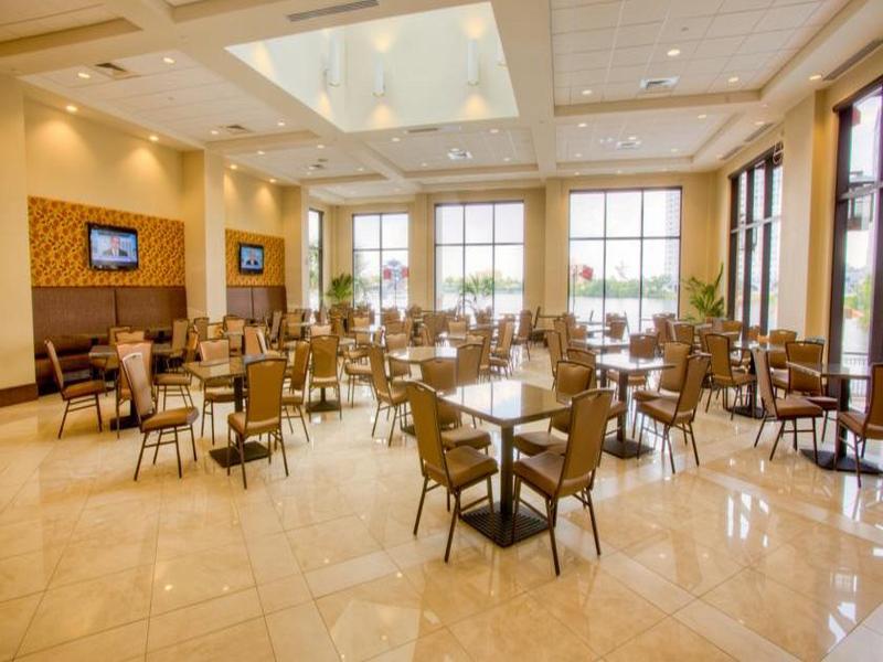 Ramada Plaza By Wyndham & Intl Drive - Newly Renovated! Resort